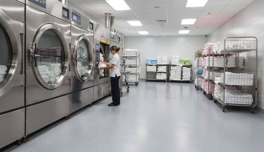 C'est quoi le Baccalauréat Professionnel Métiers de l'entretien des textiles, option A : blanchisserie ?