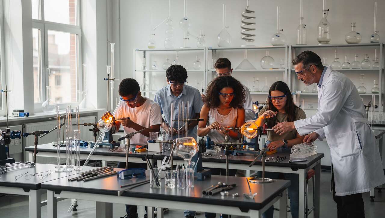 Découverte des centres de formation en verrerie scientifique